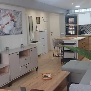https://apt-apartamento-aquario.hotelsinnerja.org
