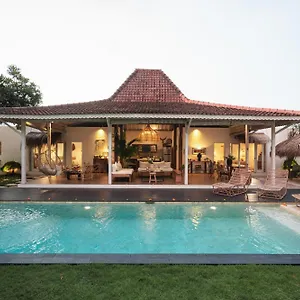 https://villa-m.ubudhotelsnow.com